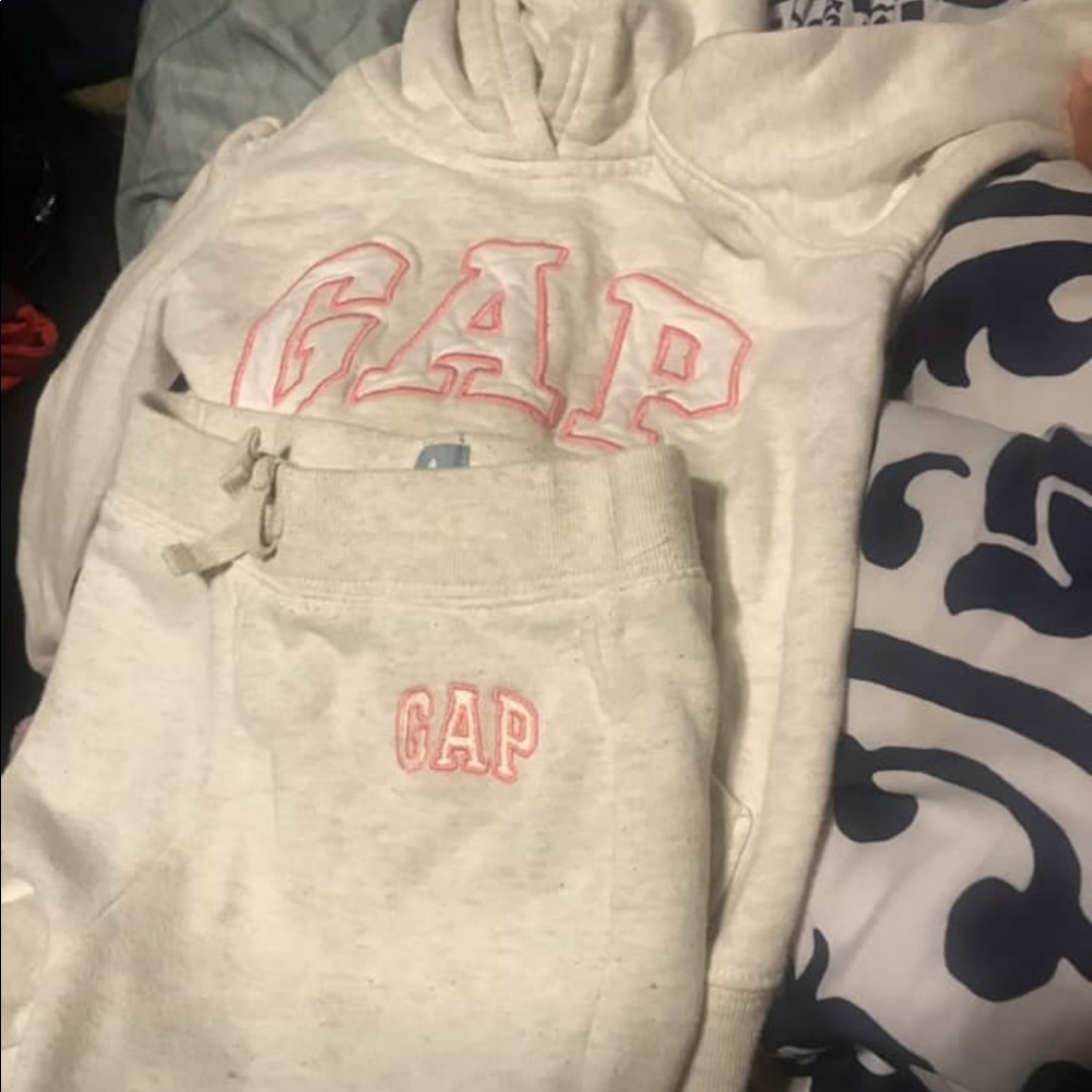 Girls gap jogging suit